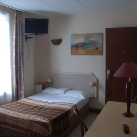 De La Tour Paris-malakoff Hotell 2*