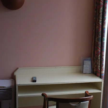 De La Tour Paris-malakoff Hotell 2*