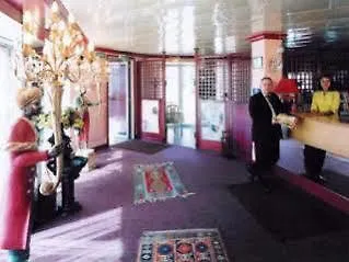 Hotell De La Tour Paris-malakoff